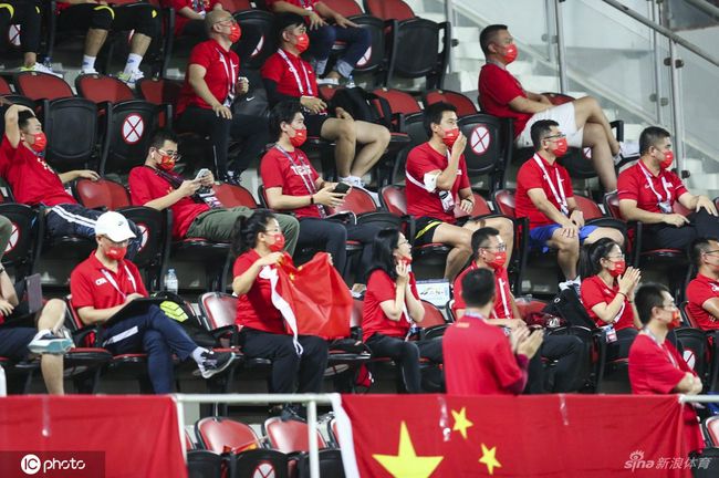 事实上，;我是来揍你的五个字，就直接取材于电影主人公张天志在巅峰对决中的经典台词;我不是来做英雄的，我是来揍你的！练功夫，不是为了当大侠，而是为了在危险面前惩恶扬善、守护正义